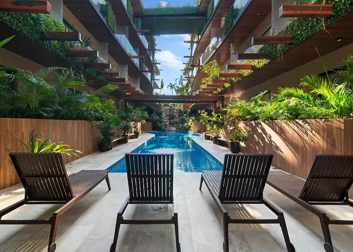 Menesse Hideaway - Elegant Bohemian *