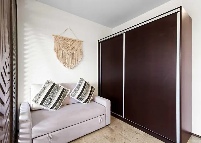 Menesse Hideaway - Elegant Bohemian *